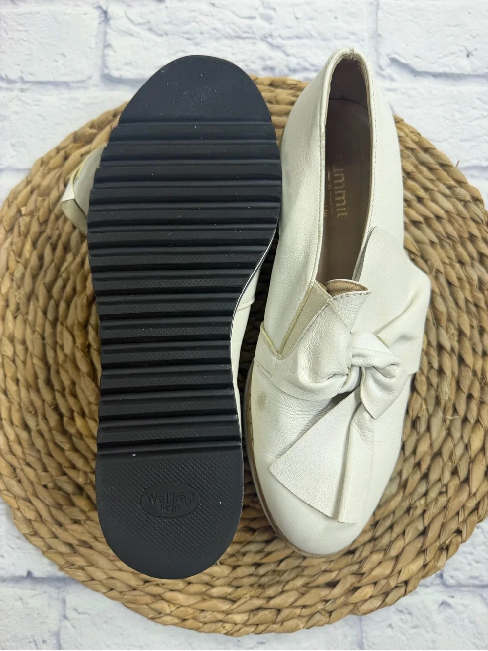 Summit by White Mountain Slip-On Leather Loafers. Made in Italy. Size 39/8.5